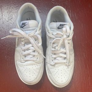 White Nike Dunks